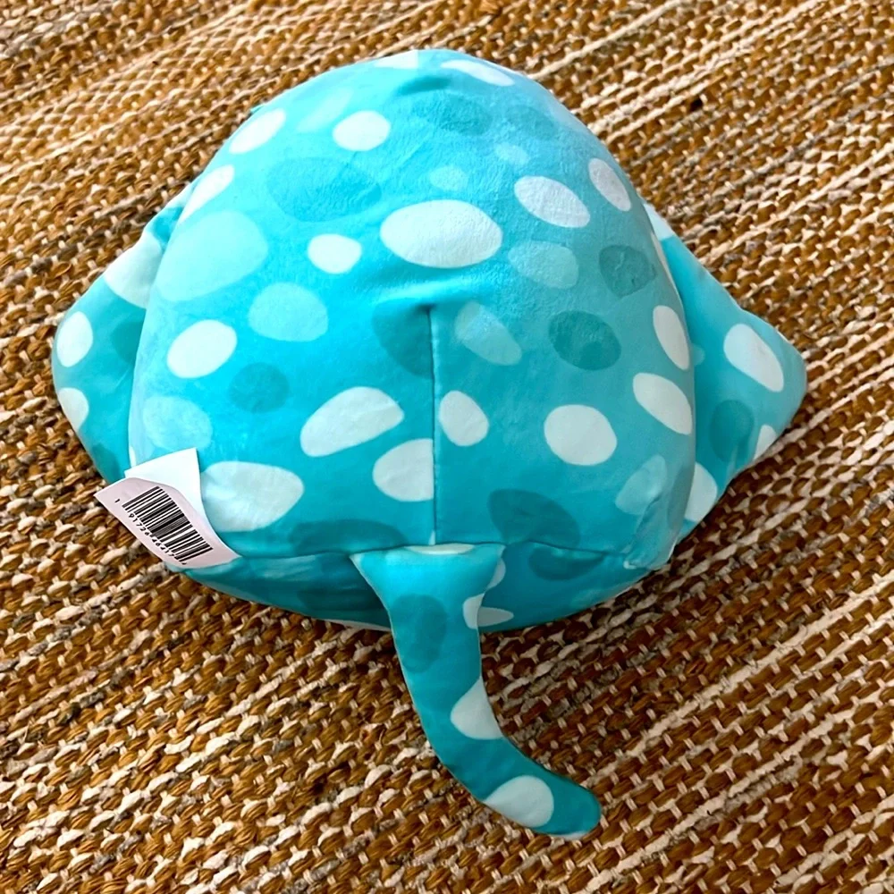 Maggie the stingray size 8” - Picture 3 of 3